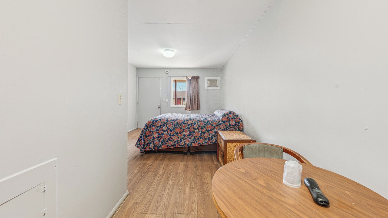 Photo of Bedroom in Flint