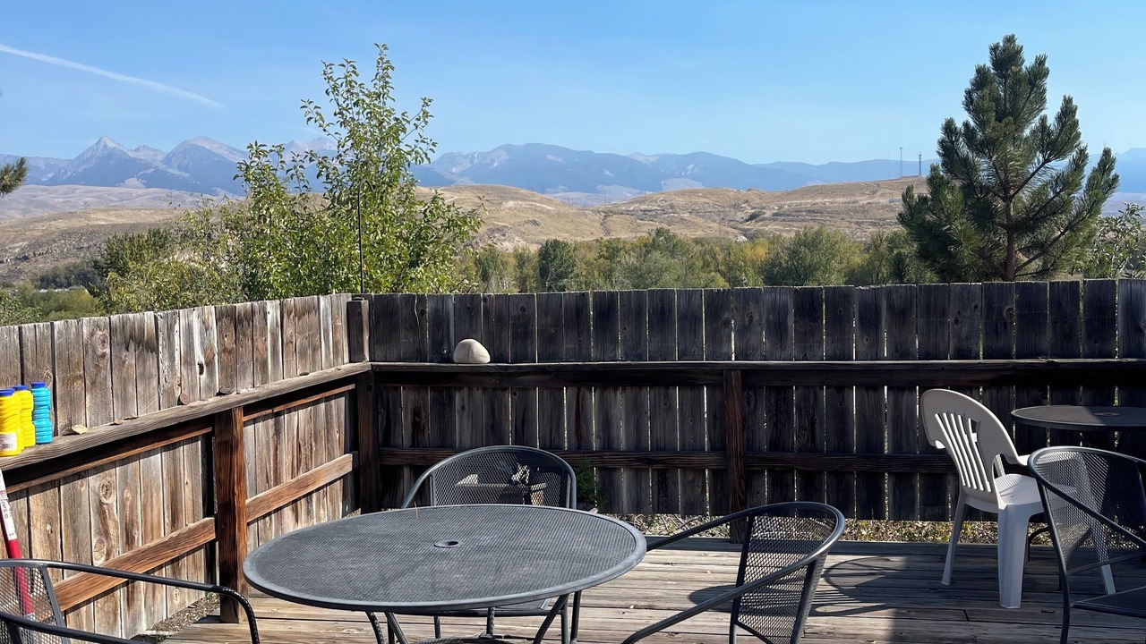 Photo of Outdoor in Salmon