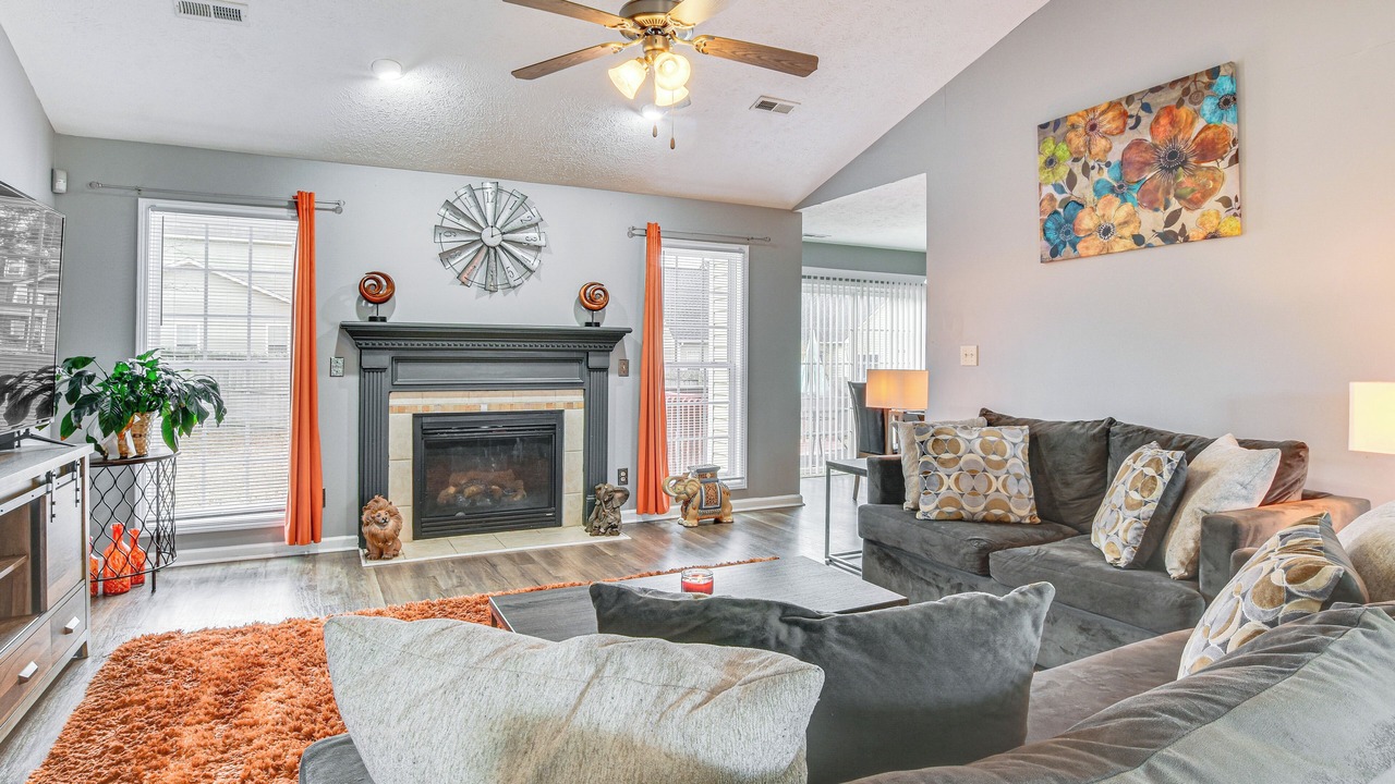 Photo of Livingroom in South View