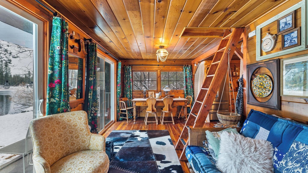 Photo of Livingroom in Newport