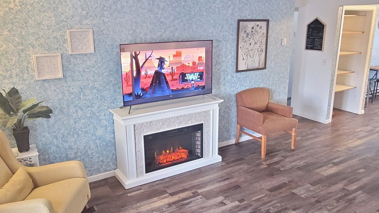 Photo of Livingroom in Minot
