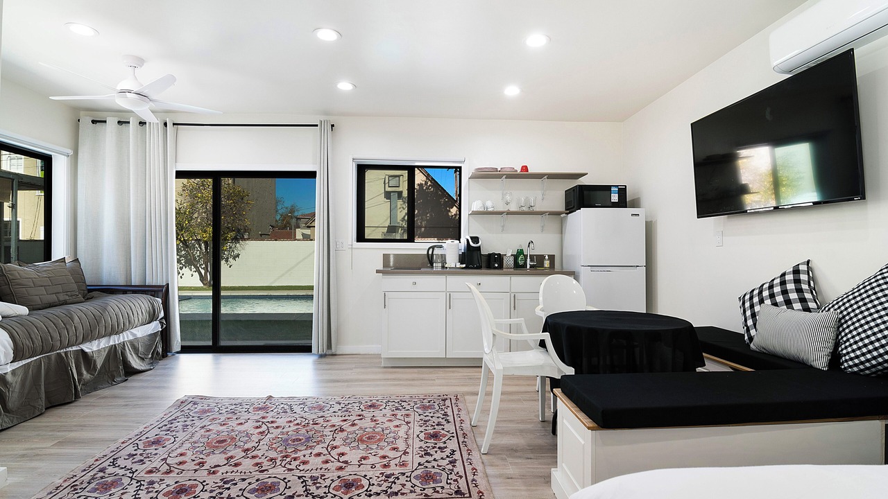 Photo of Livingroom in Greater Wilshire - Hancock Park