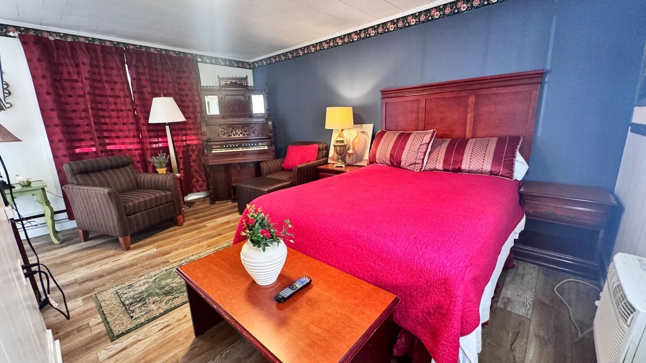 Photo of Bedroom in Chesterfield