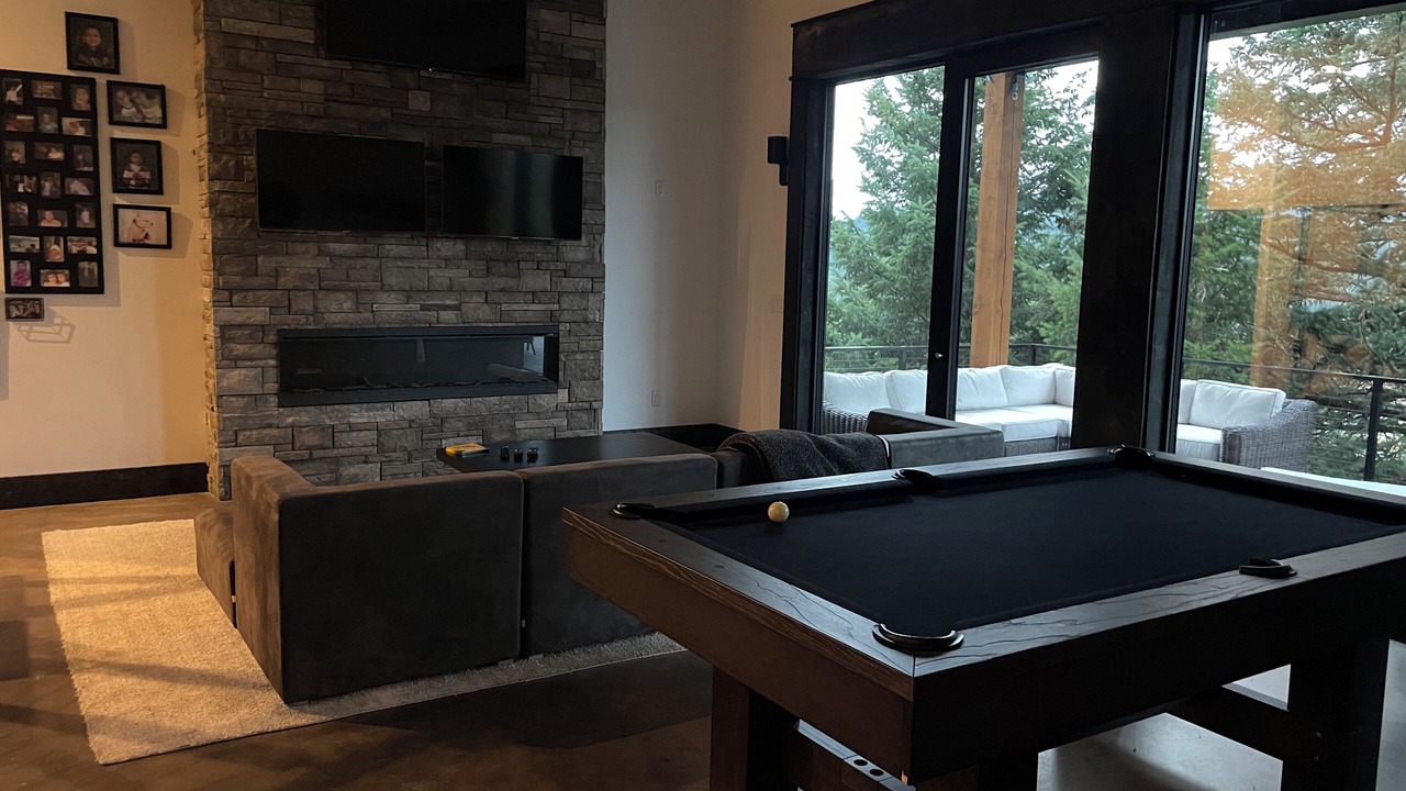 Photo of Livingroom in Gallatin Gateway
