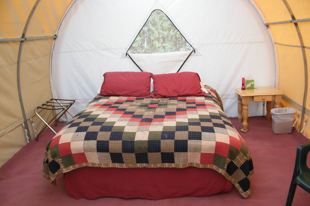 Photo of Bedroom in Flagg Ranch