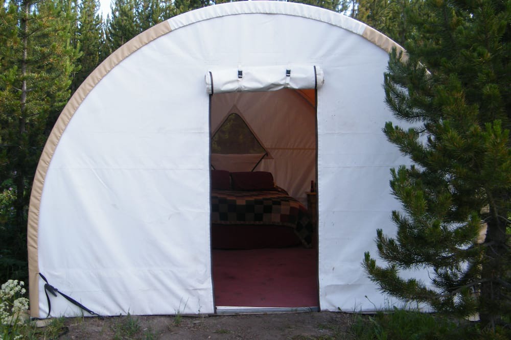 Photo of Bedroom in Flagg Ranch