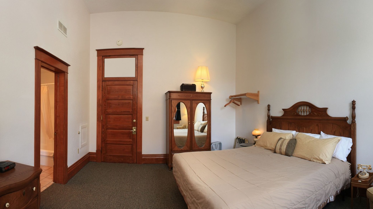 Photo of Bedroom in Deadwood