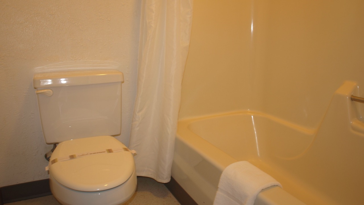 Photo of Bathroom in Glendive