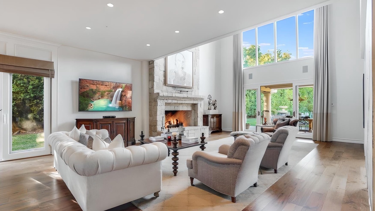 Photo of Livingroom in Fairbanks Ranch