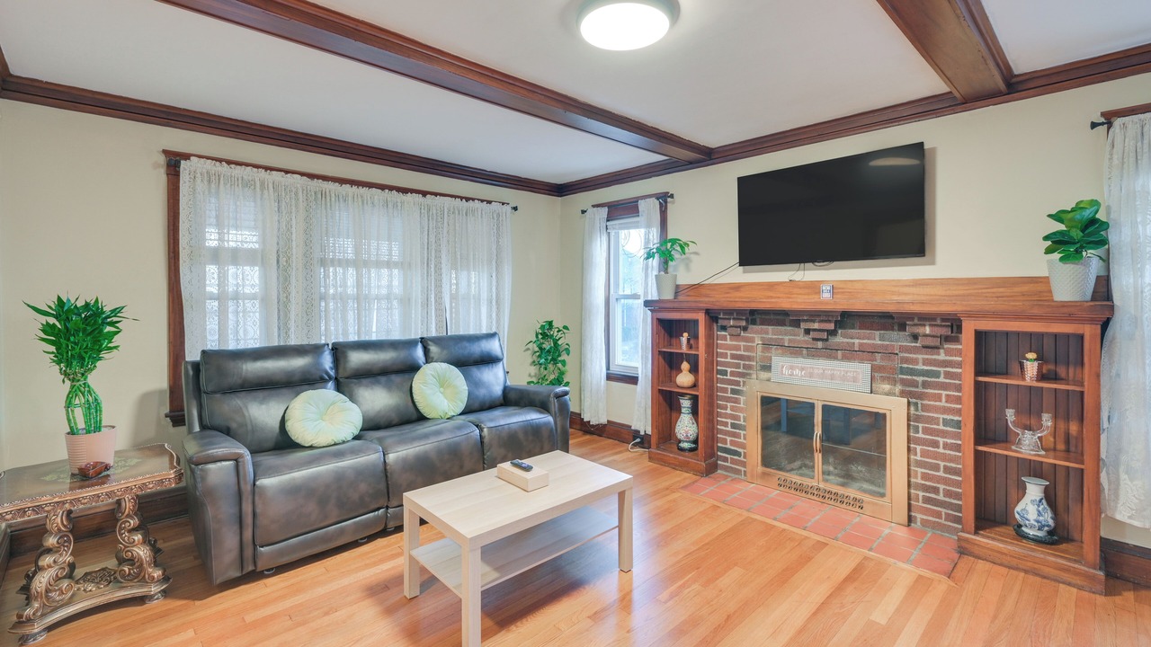 Photo of Livingroom in Watertown