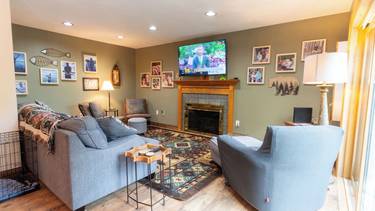 Photo of Livingroom in Treasure Lake