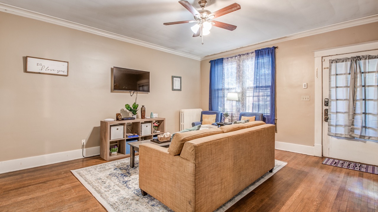 Photo of Livingroom in Evergreen