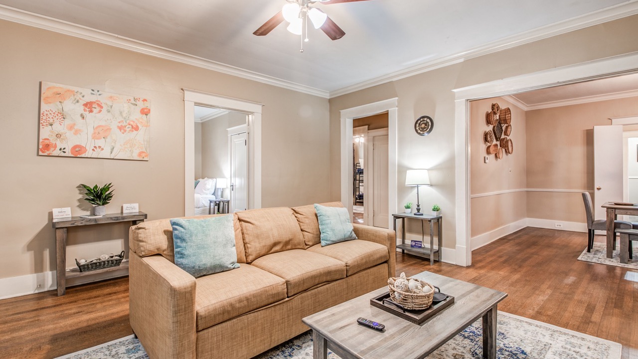 Photo of Livingroom in Evergreen