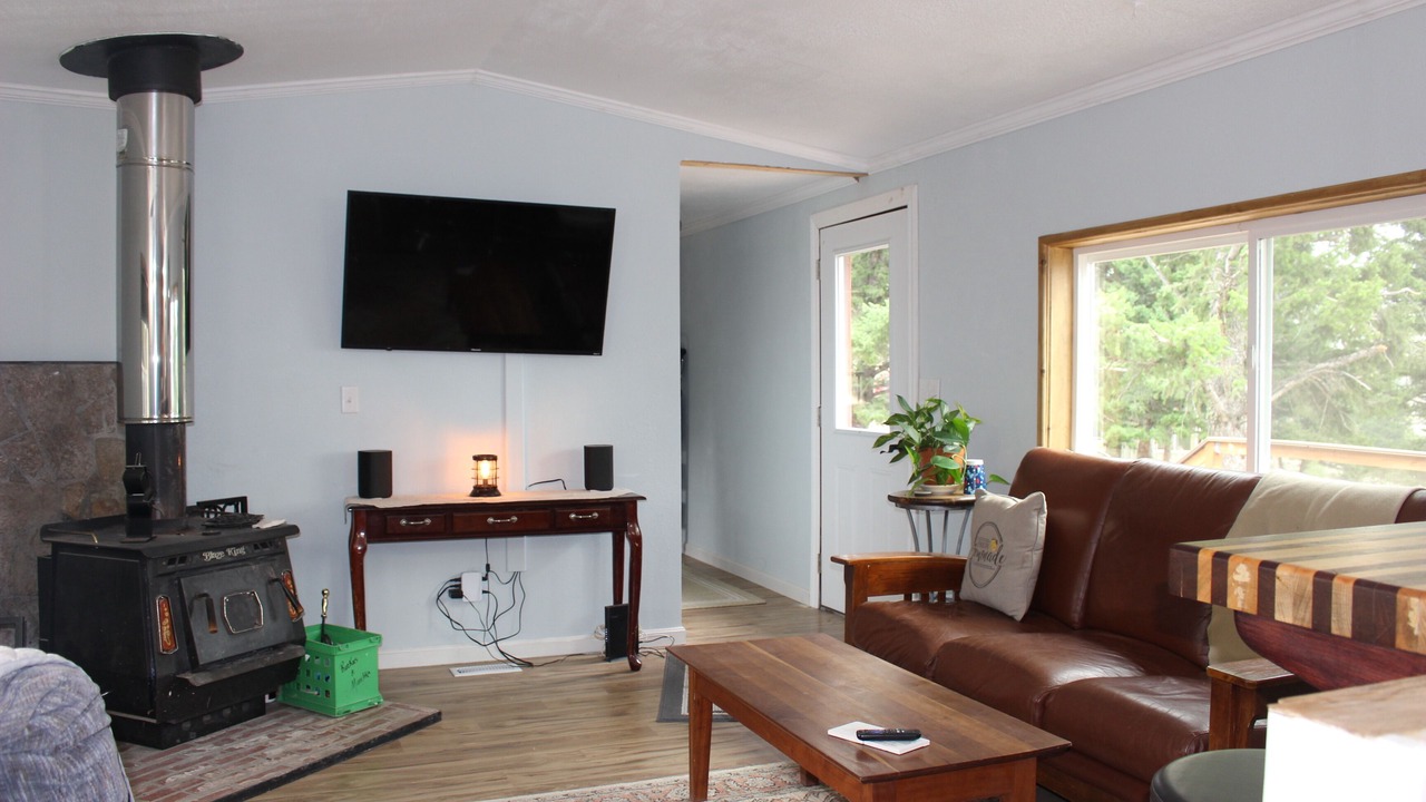 Photo of Livingroom in White Sulphur Springs