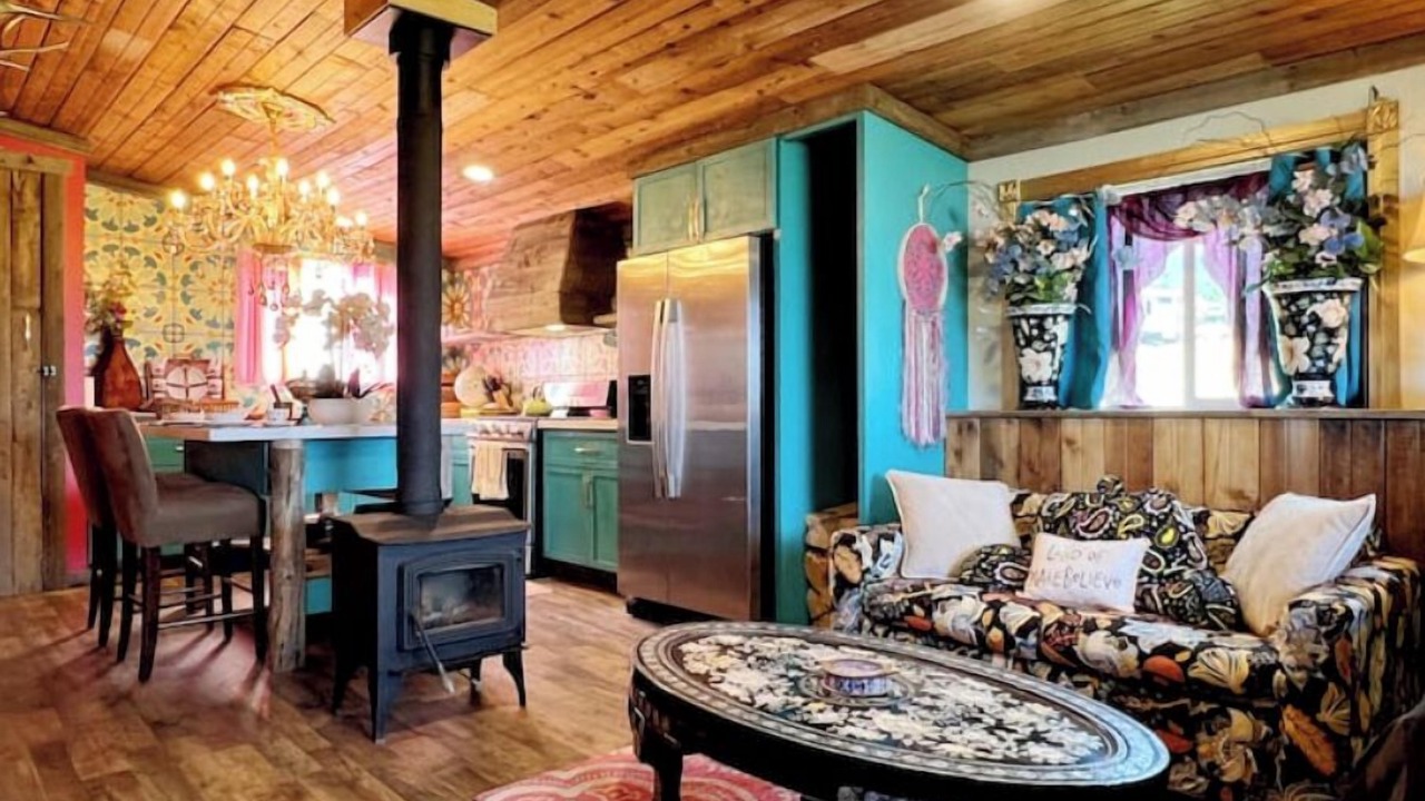 Photo of Livingroom in Wineglass