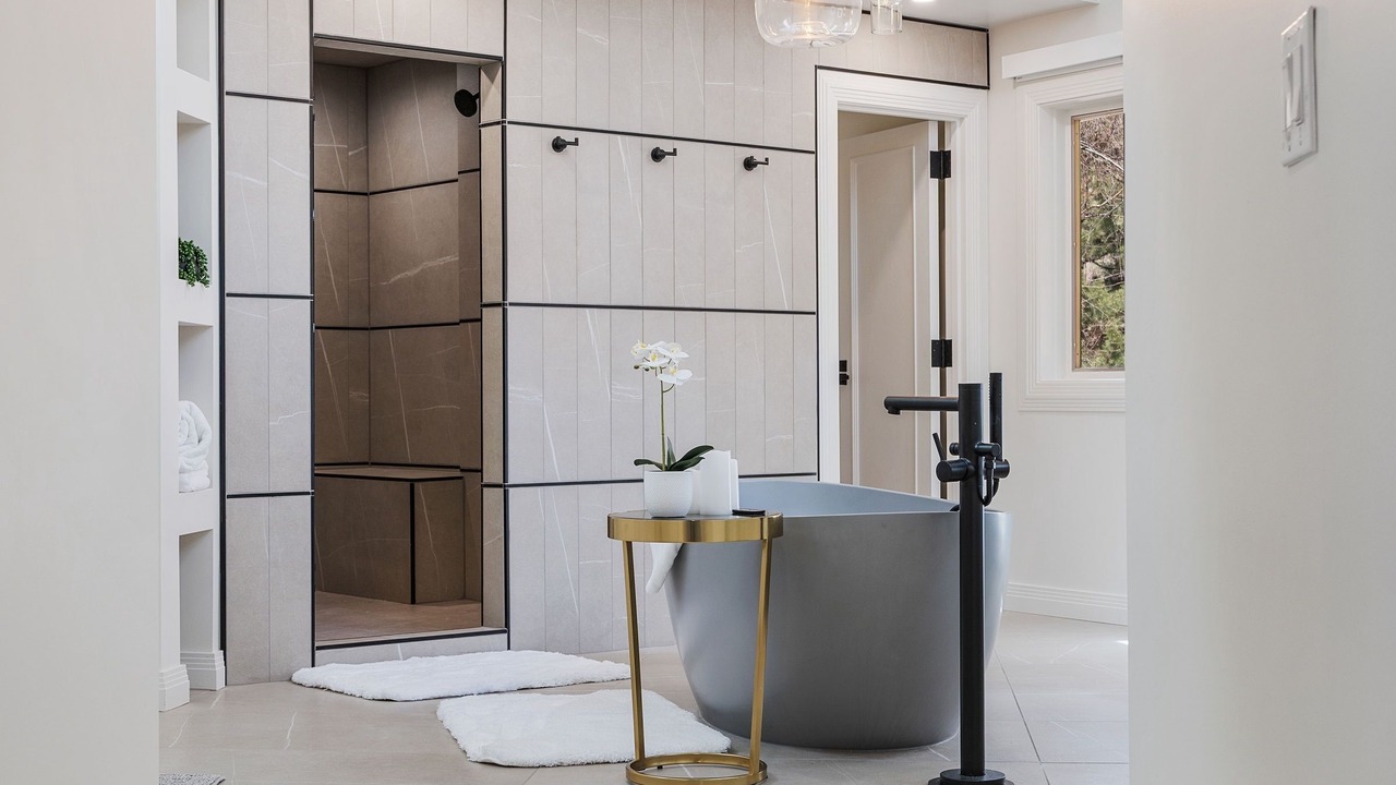Photo of Bathroom in Olympus Cove
