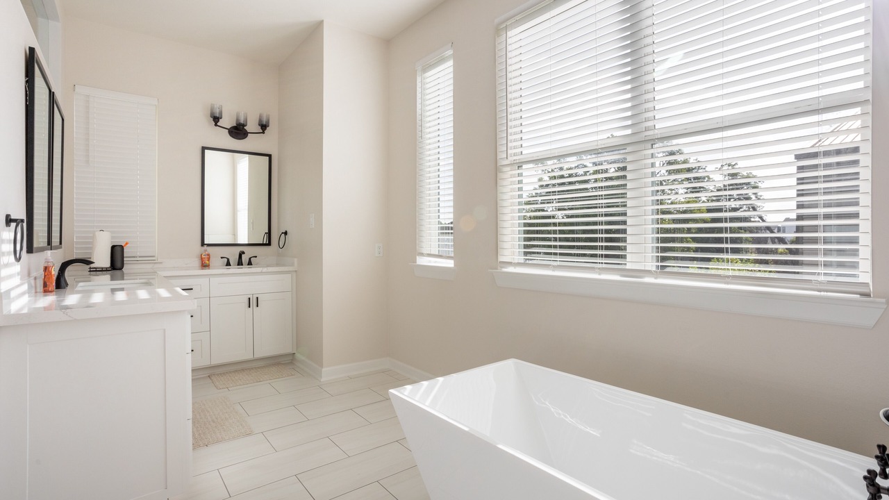 Photo of Bathroom in Shady Acres
