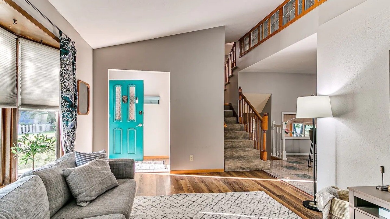 Photo of Livingroom in Ames