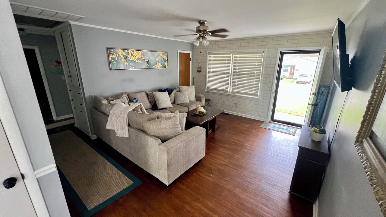 Photo of Livingroom in Oakhurst
