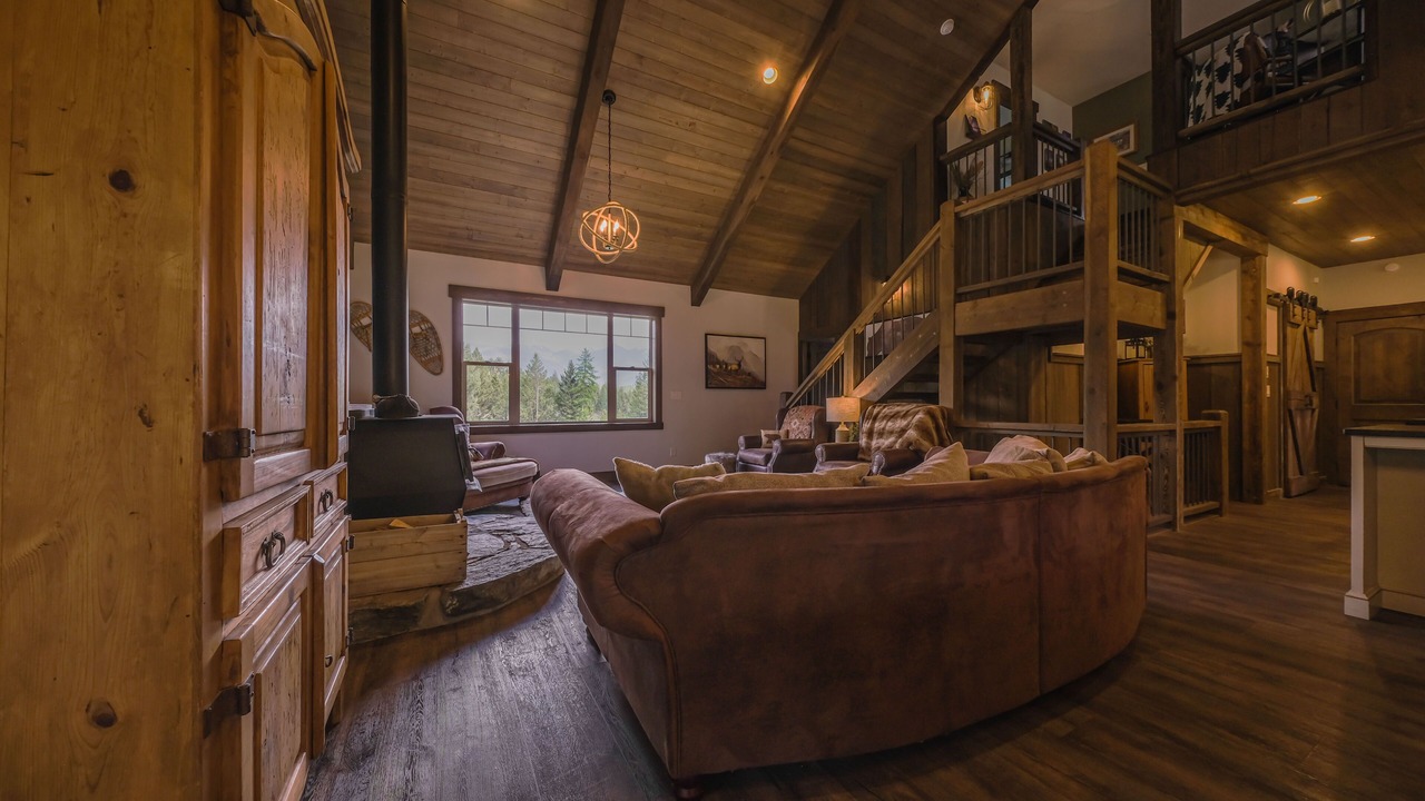 Photo of Livingroom in Eureka
