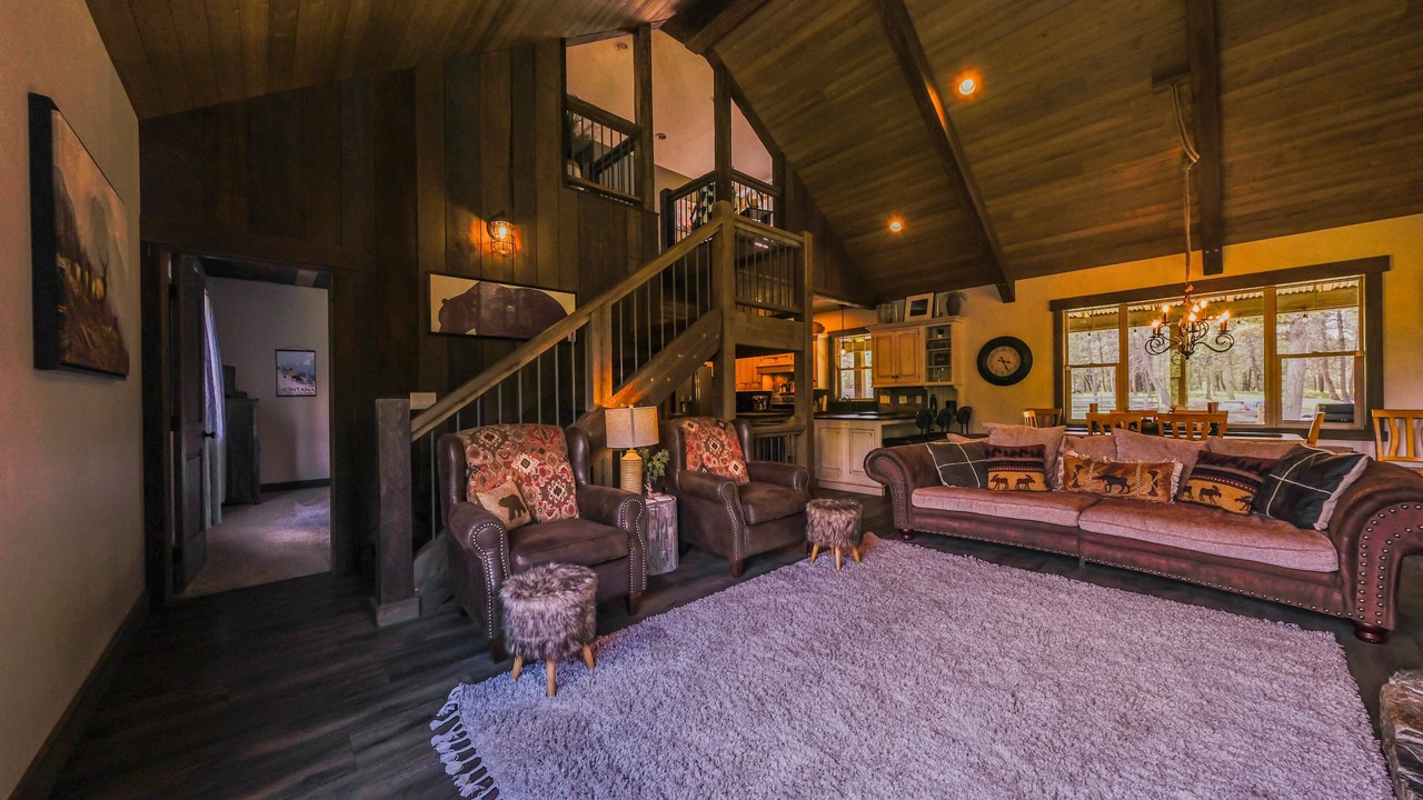 Photo of Livingroom in Eureka