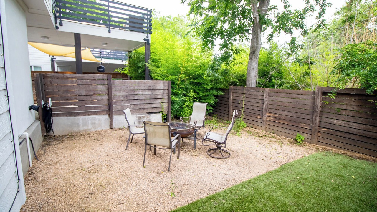 Photo of Patio Balcony in Dawson