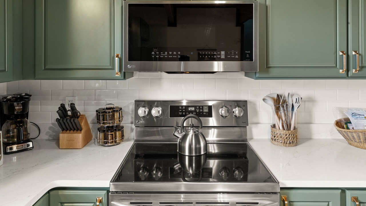 Photo of Kitchen in West Yellowstone