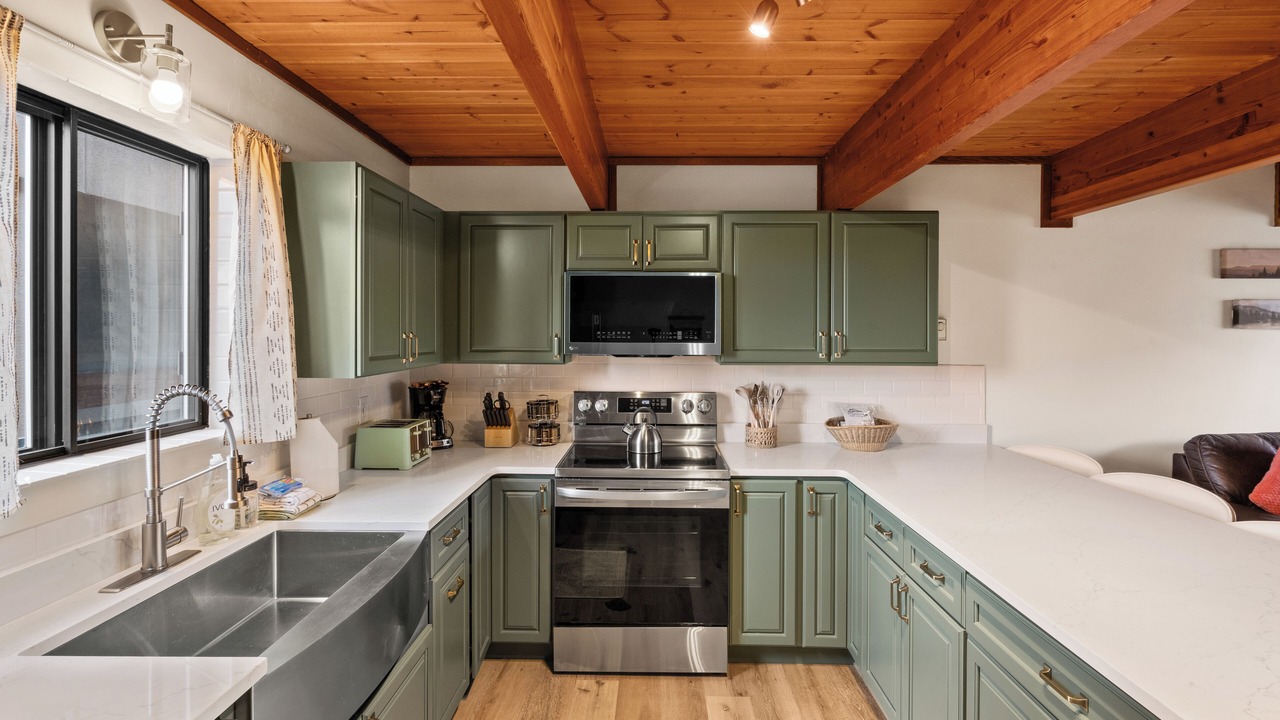 Photo of Kitchen in West Yellowstone