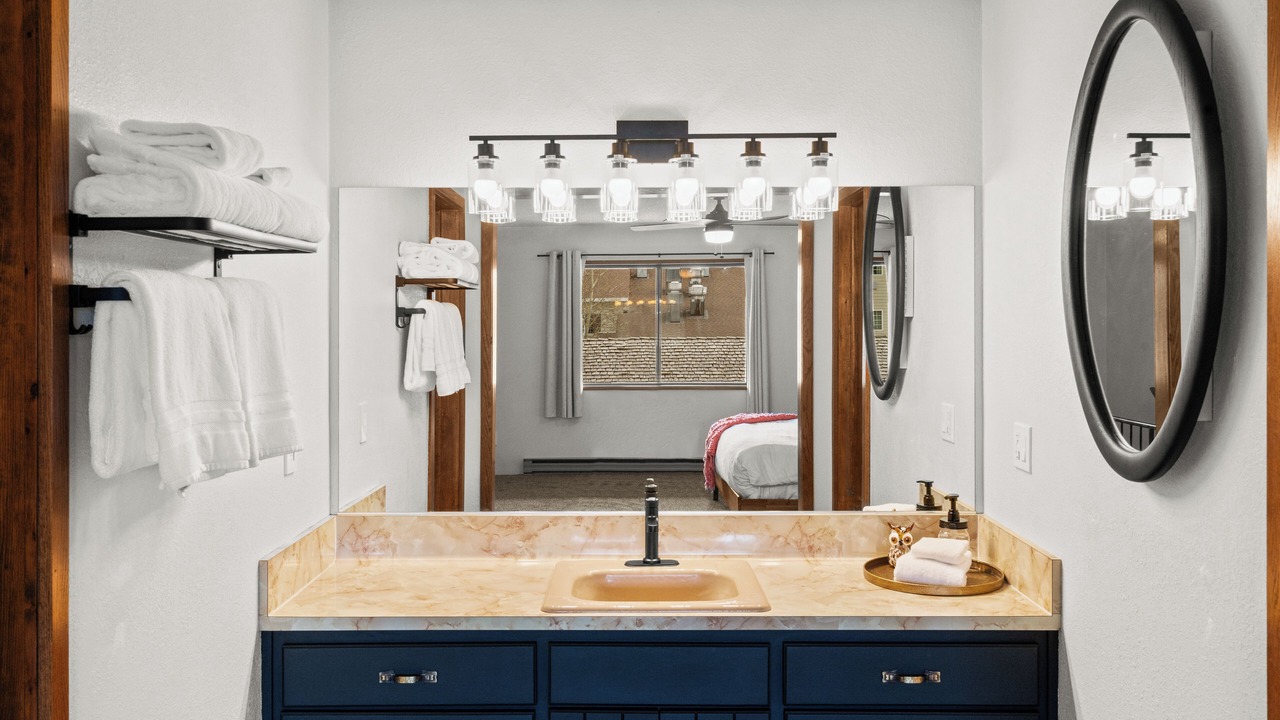 Photo of Bathroom in West Yellowstone