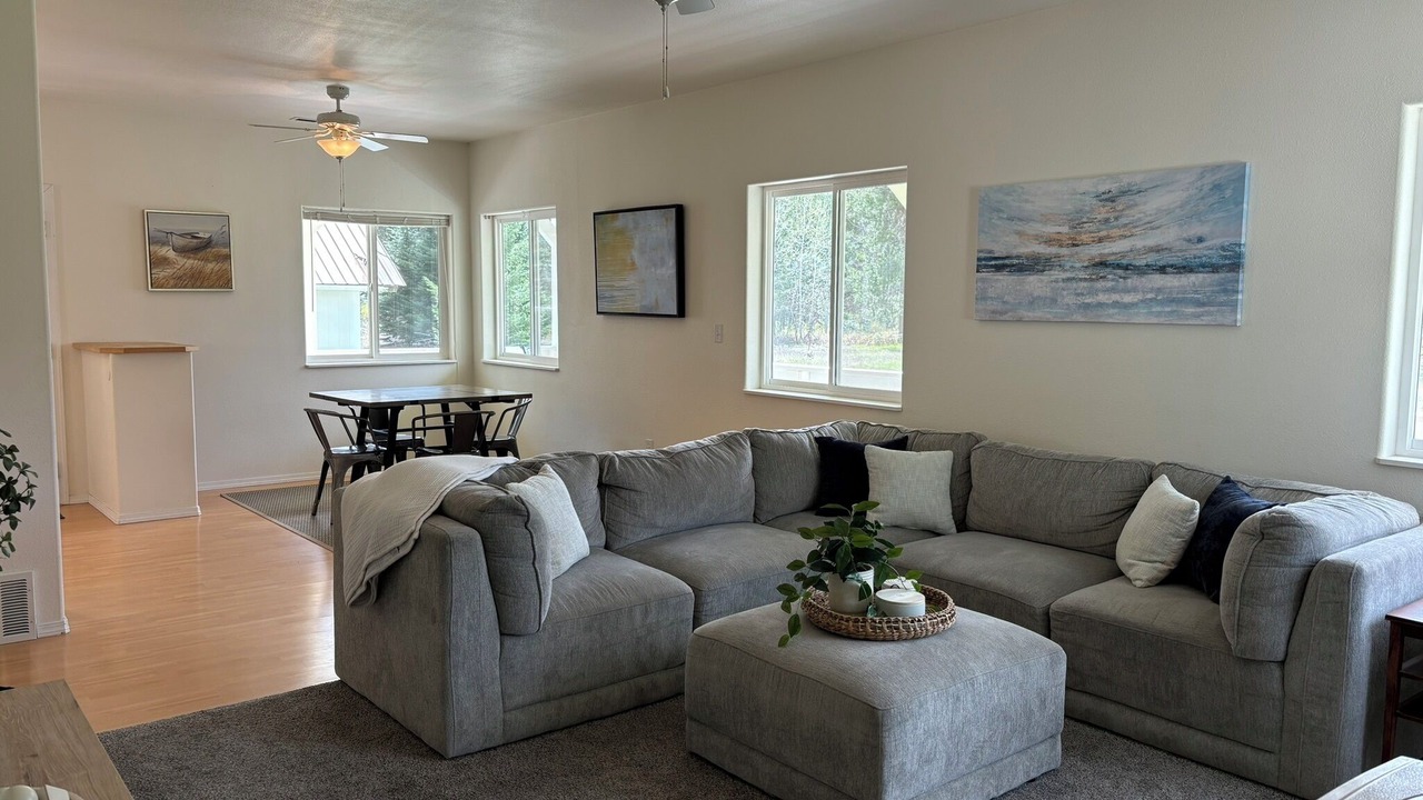 Photo of Livingroom in Priest River