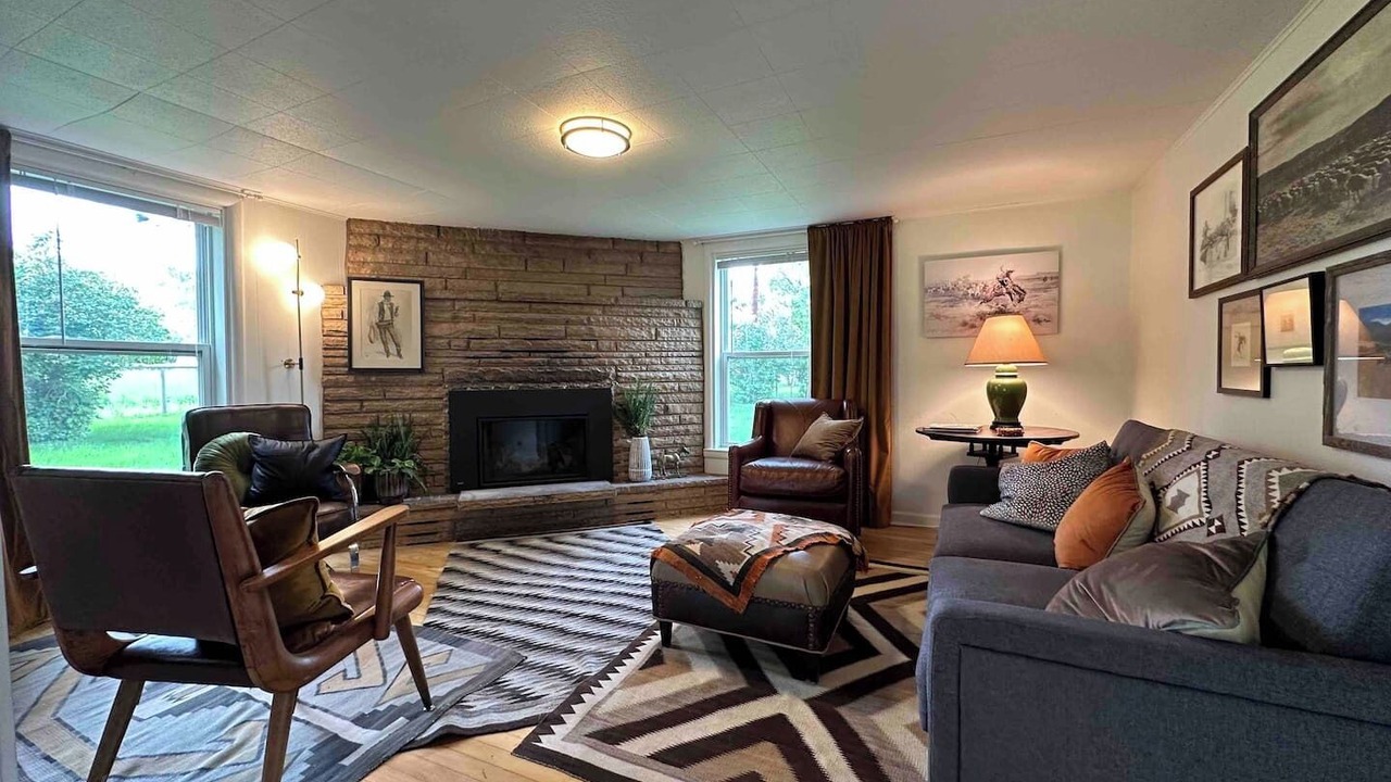 Photo of Livingroom in Sheridan