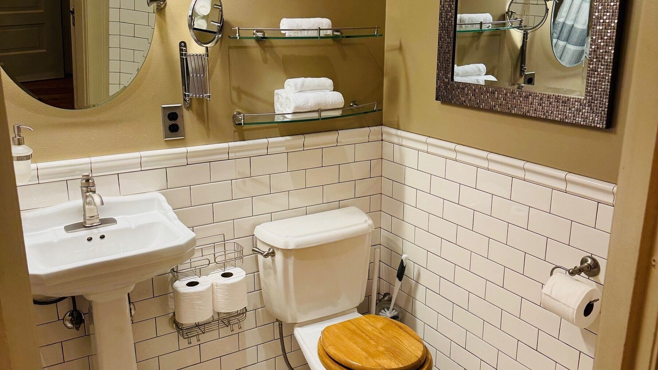 Photo of Bathroom in Farviews - Pattee Canyon