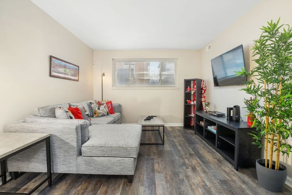Photo of Livingroom in University District