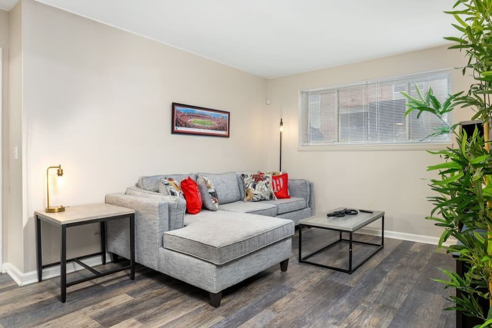 Photo of Livingroom in University District