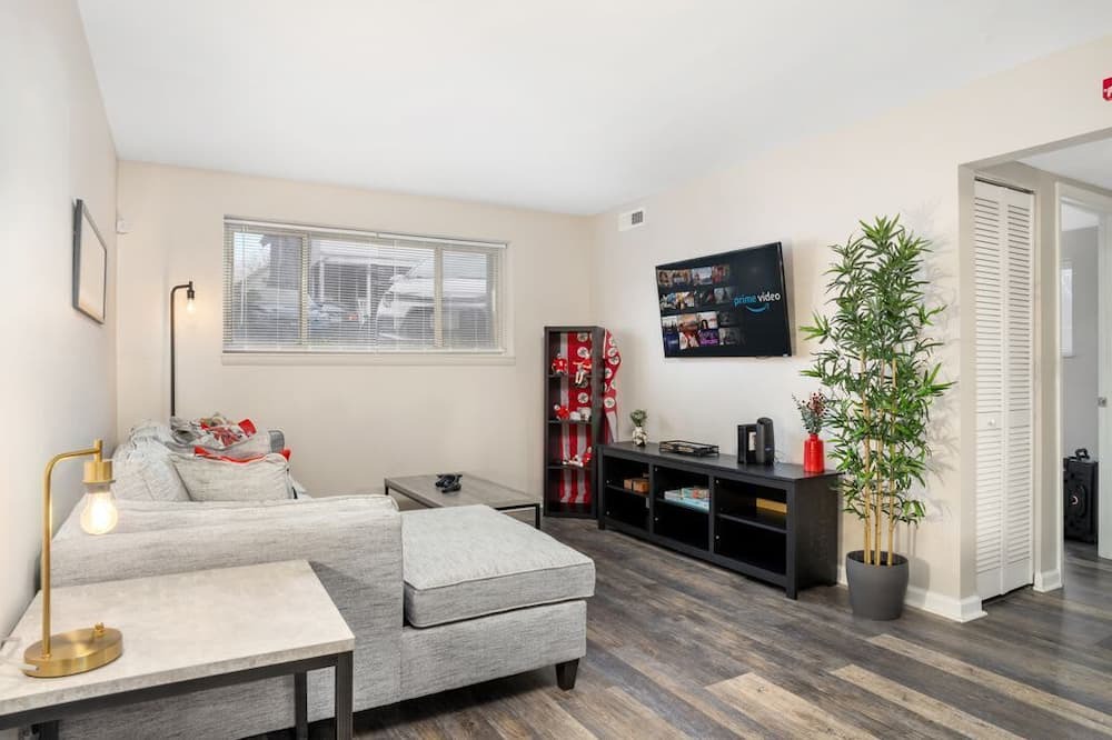 Photo of Livingroom in University District