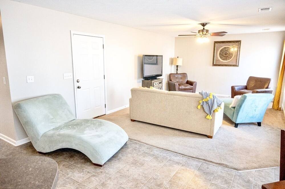 Photo of Livingroom in Huntcliff