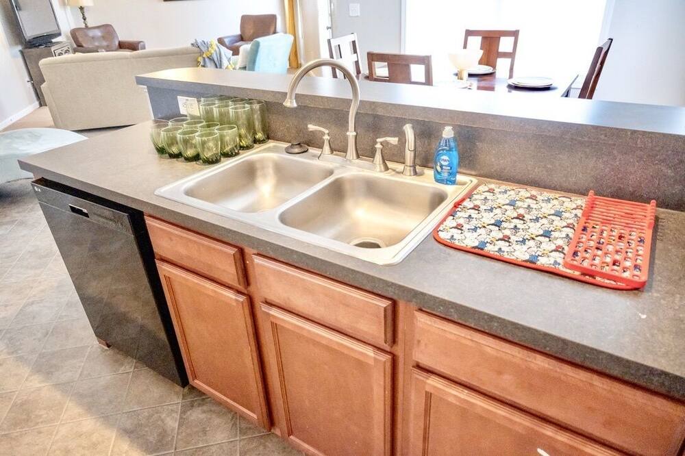 Photo of Kitchen in Huntcliff