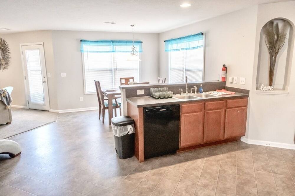 Photo of Kitchen in Huntcliff