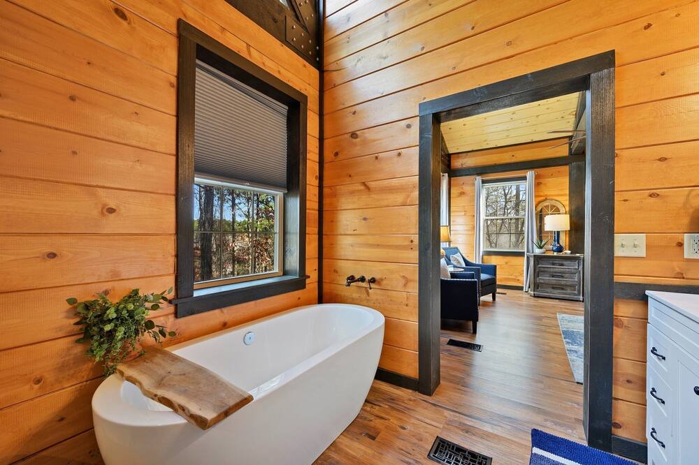 Photo of Bathroom in Hochatown