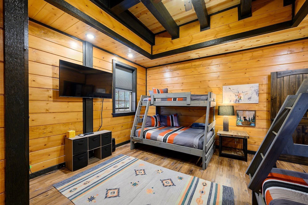 Photo of Bedroom in Hochatown
