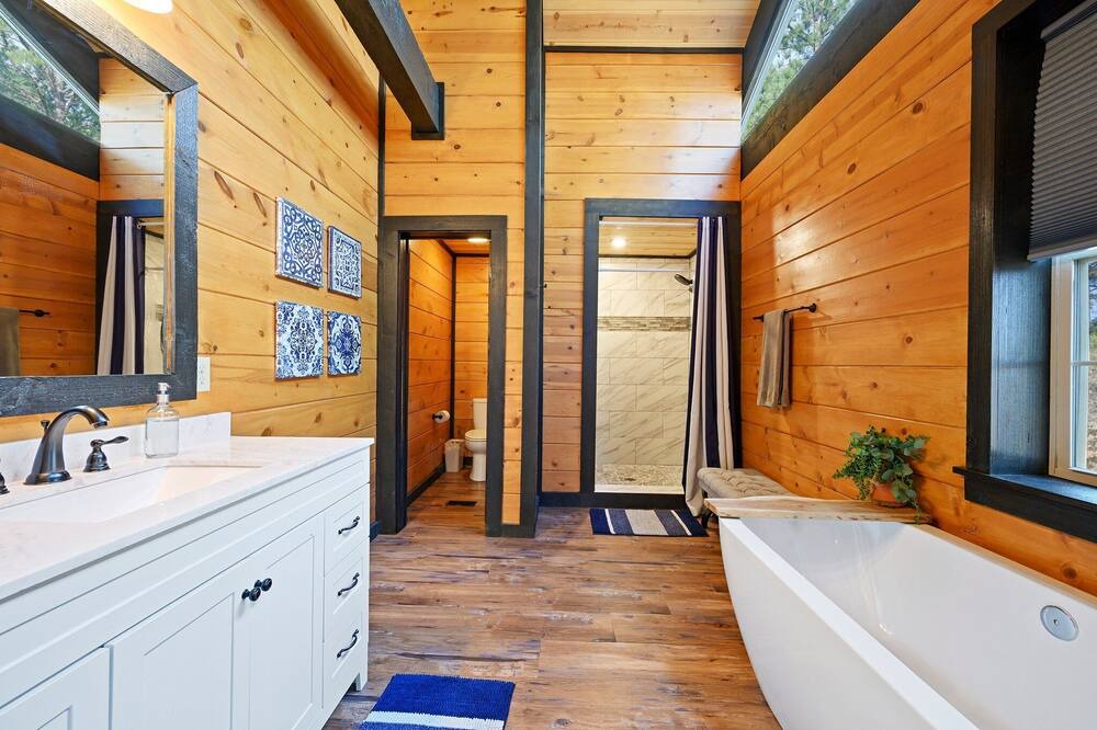 Photo of Bathroom in Hochatown