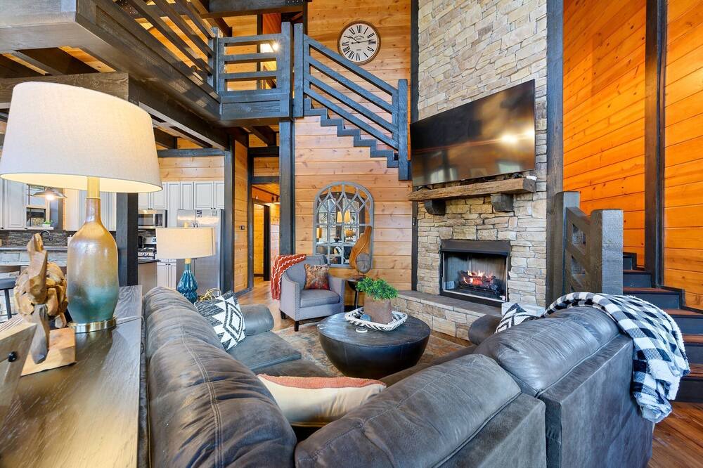 Photo of Livingroom in Hochatown