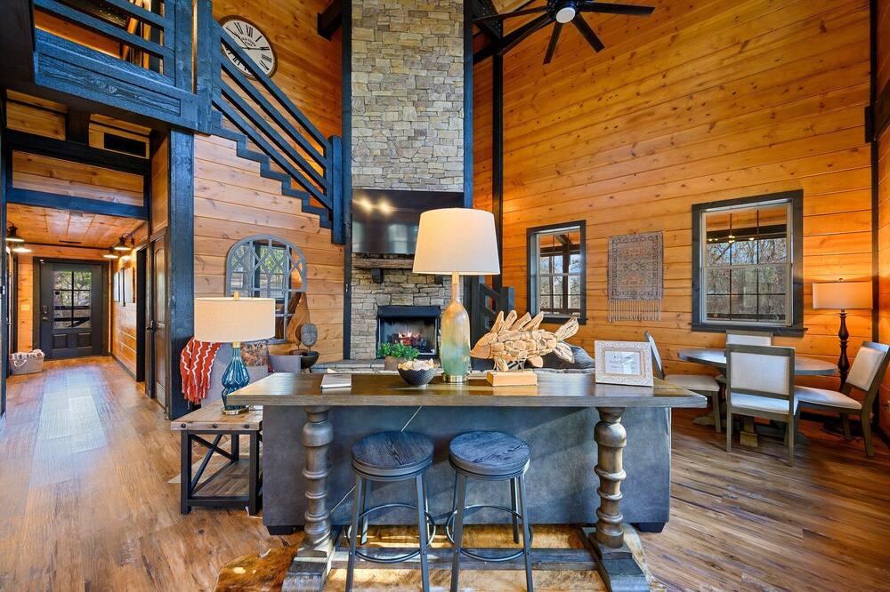 Photo of Livingroom in Hochatown