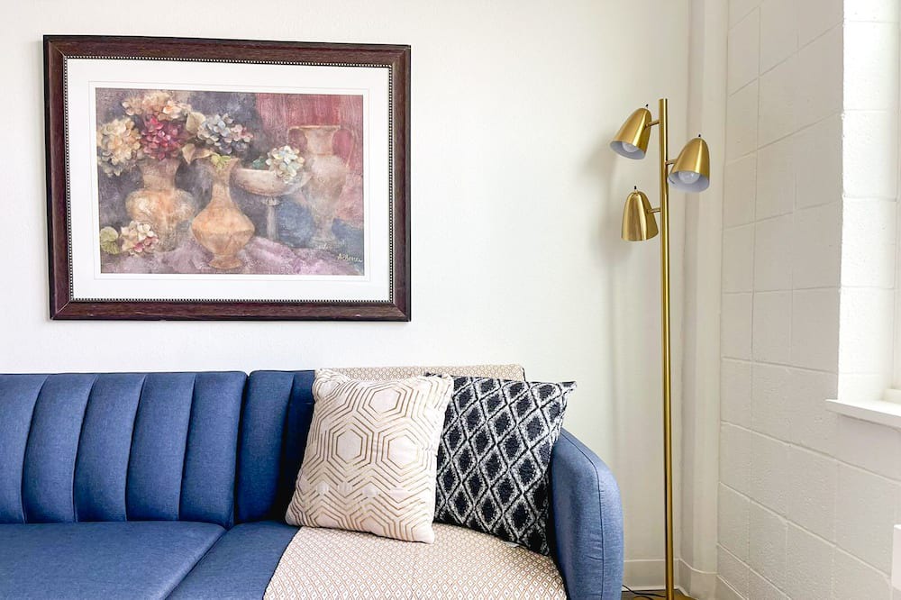 Photo of Livingroom in Mount Auburn