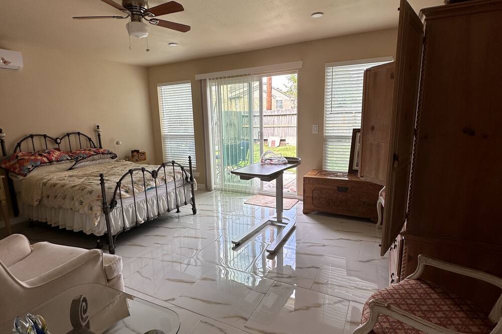 Photo of Livingroom in Briarforest