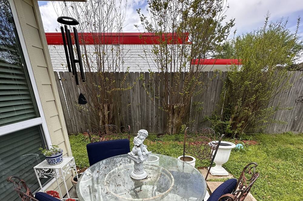 Photo of Outdoor in Briarforest