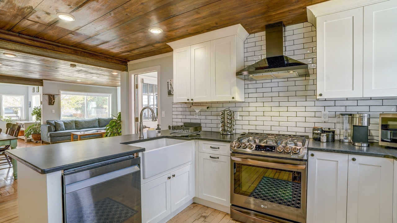 Photo of Kitchen in Franklin to the Fort