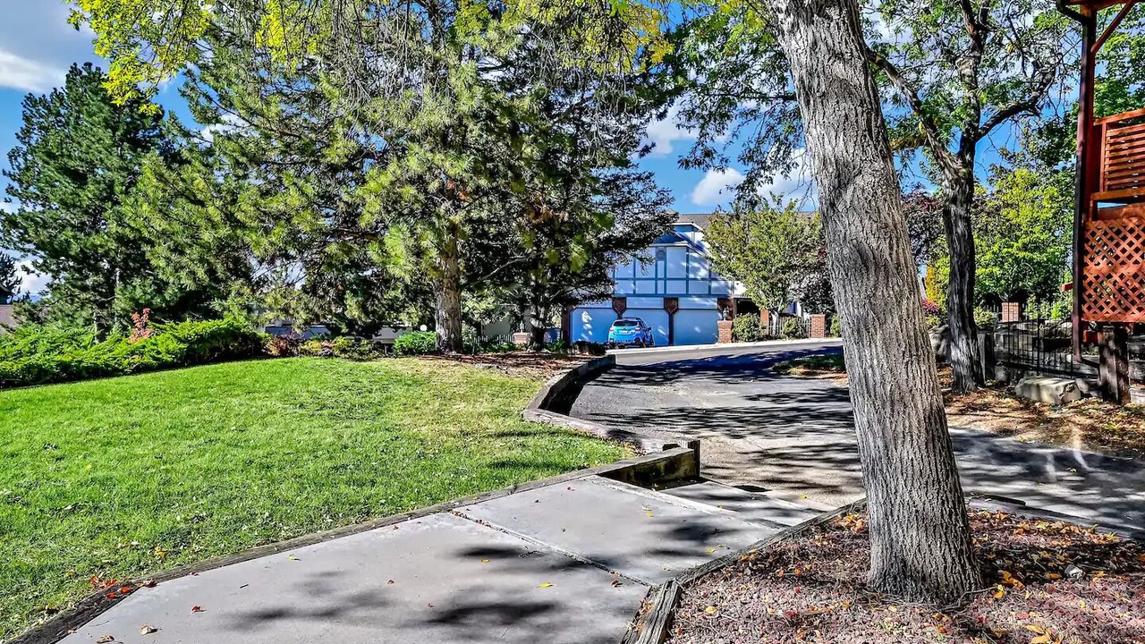 Photo of Outdoor in East End
