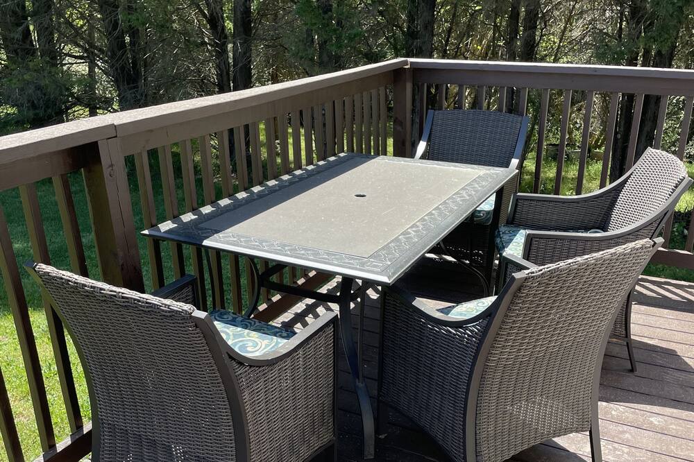 Photo of Outdoor in White Stone