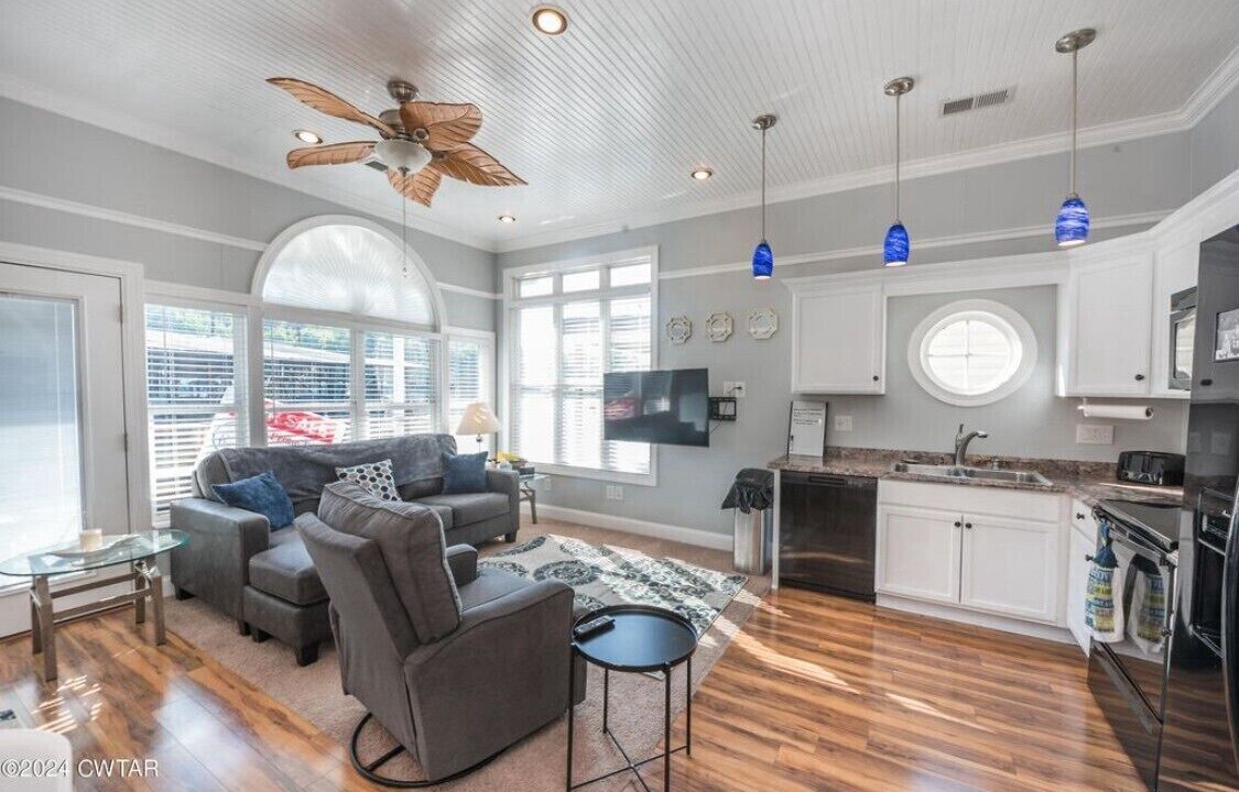 Photo of Livingroom in Parsons